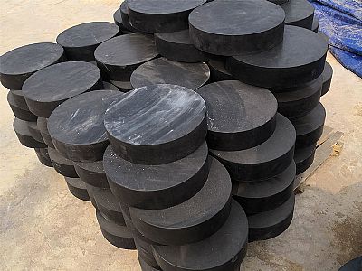 茂县板式橡胶支座由若干层橡胶片与薄钢板经加压硫化